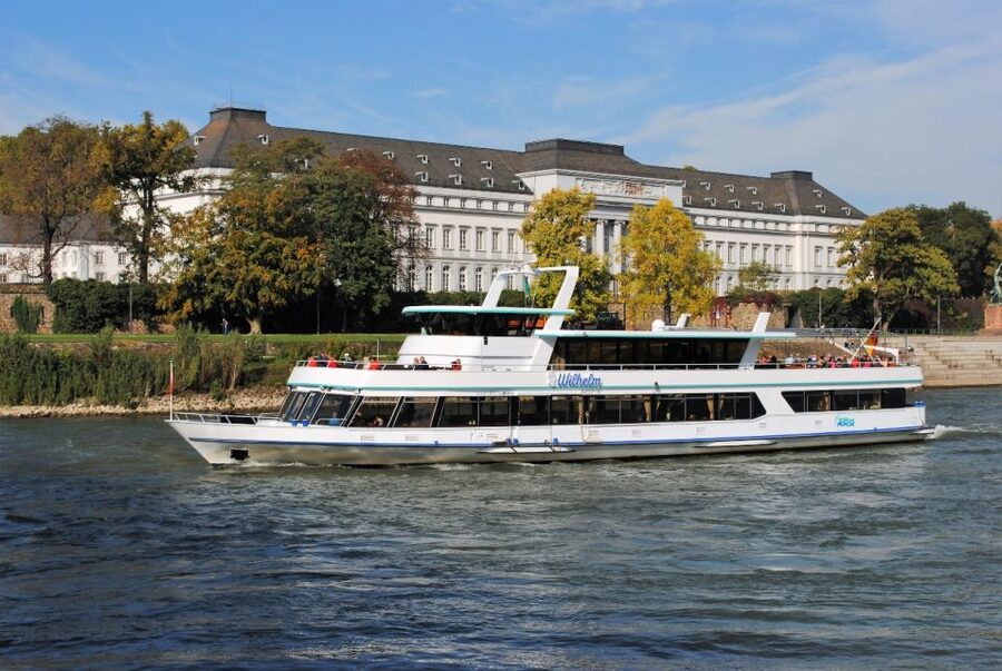 Koblenz: Rhine Valley Castle Sightseeing Cruise - Burg Lahneck: Why This Castle Look Works from the Rhine