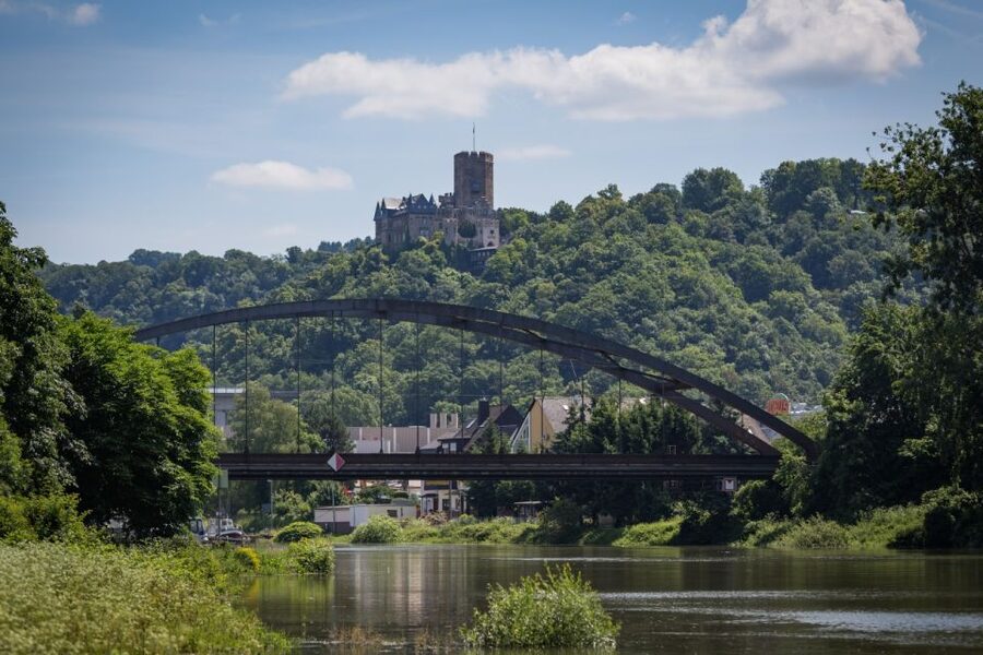 Koblenz: Rhine Valley Castle Sightseeing Cruise - Deutsches Eck and the Lahn Mouth: A Geography Moment