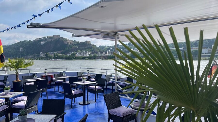 Koblenz: Sunset Boat Cruise - Snacks and cocktails: plan your budget, then enjoy the extras