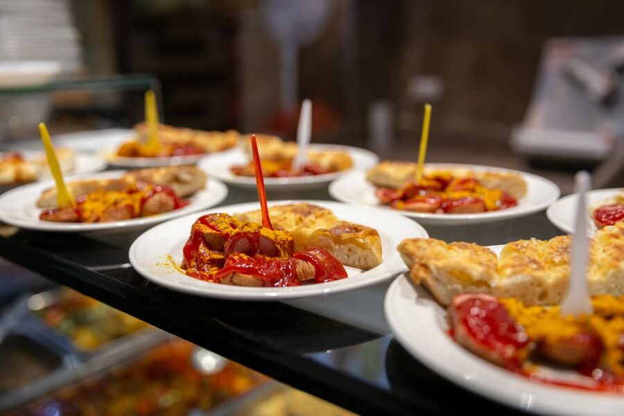 Kreuzberg: Culinary Food Tour - Admiralsstraße, the longer wrap-up stretch, and final tastings