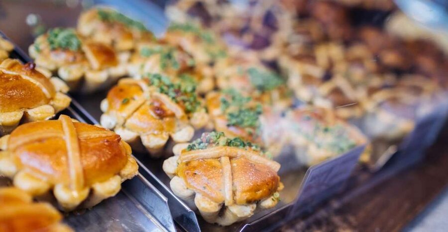 Leipzig: 3-Hour Sightseeing and Food Tour - Leipzig’s arcades turn a food tour into a city lesson