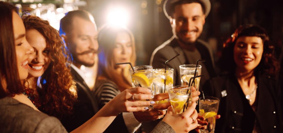 Leipzig: Bar and Club Tour with Free Shots and VIP Entry - Leipzig Nightlife in a 4-Hour Sprint