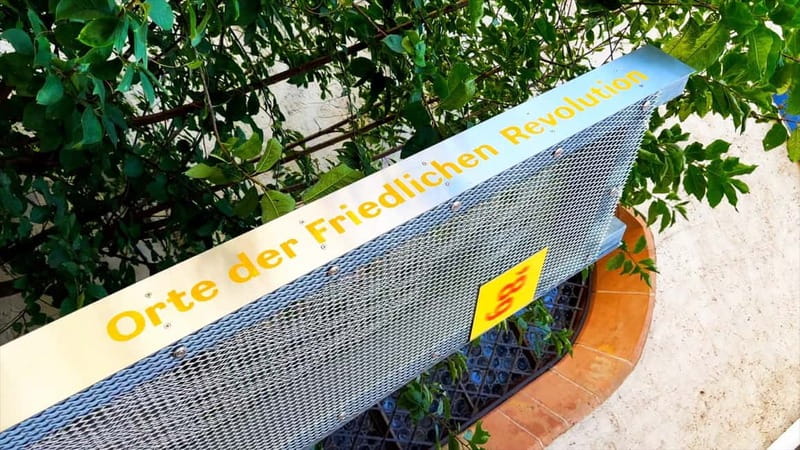 Leipzig: fresh city tour 2.0 - We bring history to life! - What the Headsets Actually Improve on a City Walk