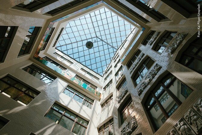 Leipzig : Guided tour with Panorama Tower for a private group - The flexible city-center walk: passages, tunnels, and landmark stops