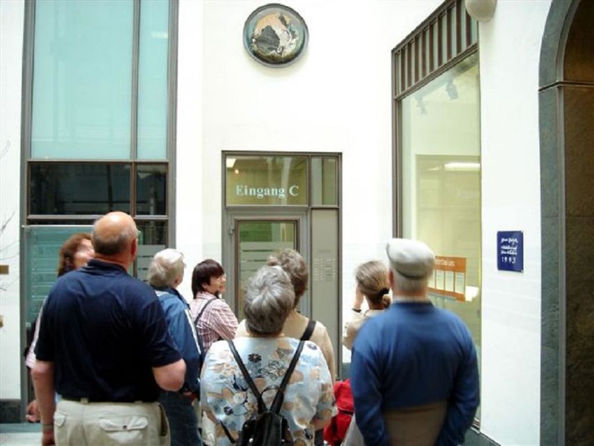 Leipzig: True or false? Walking Tour and Interactive Game - How the True-or-False Game Works on a Leipzig Walking Tour