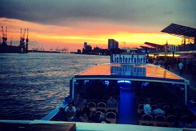 Lights tour through the port of Hamburg and to the historic warehouse district - Language Reality Check: German Live Moderation and English via the RAINER ABICHT App