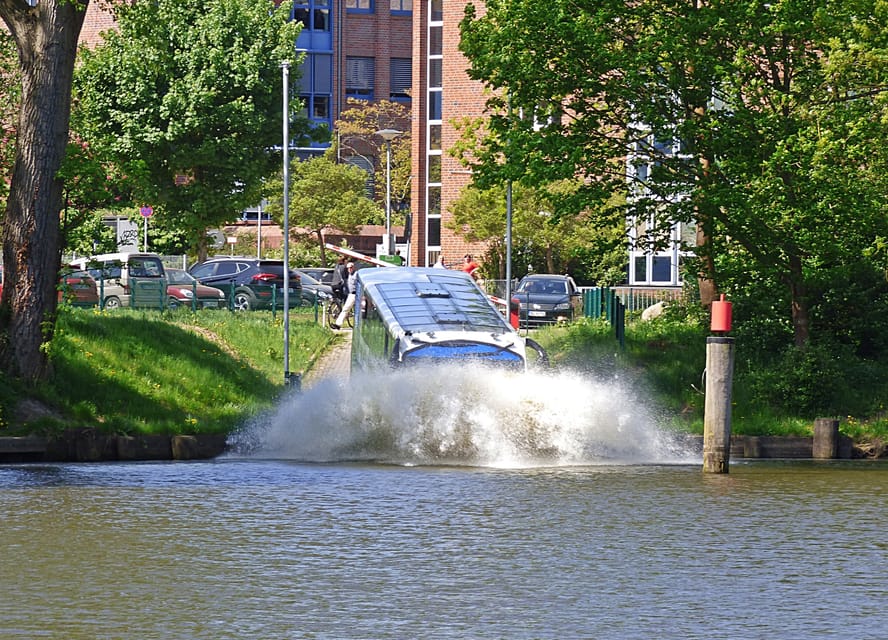 Lübeck: 1-Hour Splash Bus City Tour - Live German Commentary From the Captain (and What to Listen For)