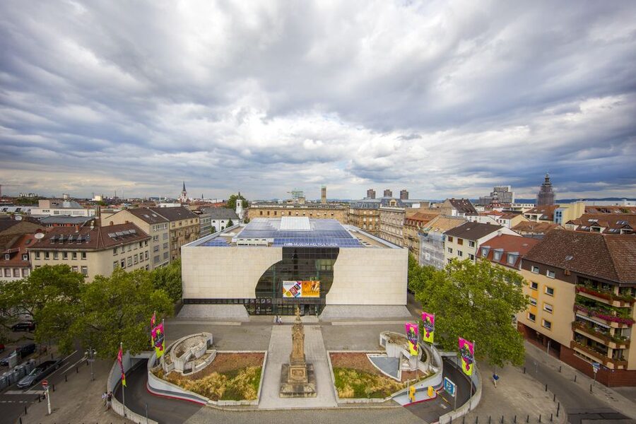 Mannheim, guided Walking Tour: Discover Mannheim - Start at Mannheim Palace, then let the city unfold