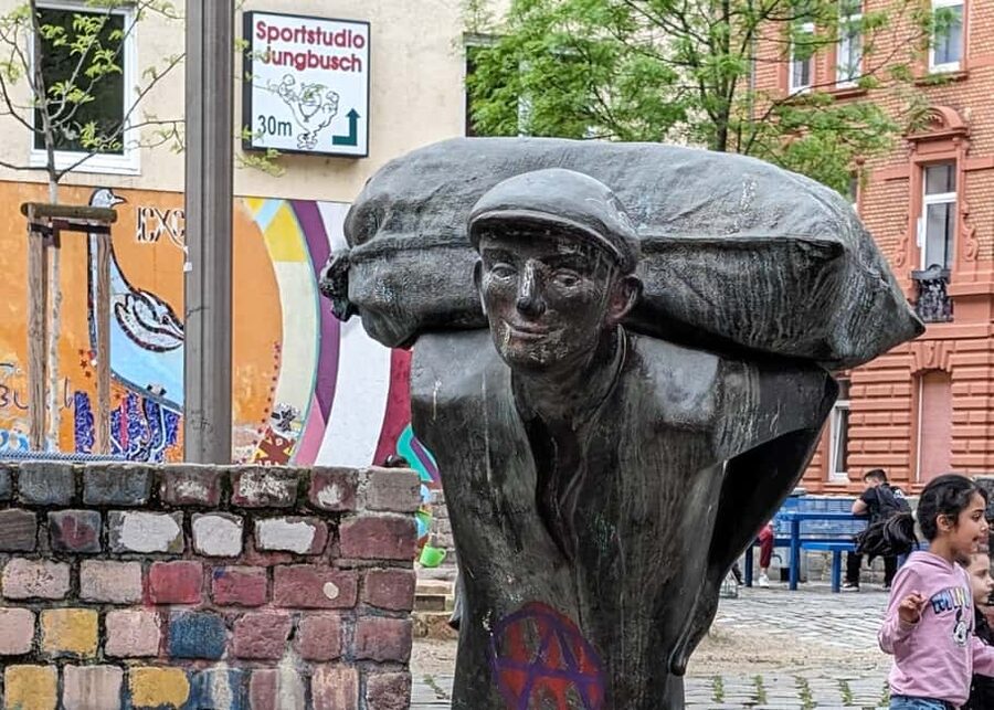 Mannheim, guided walking tour: Pulsating Jungbusch - The Jungbusch transition: from working-class streets to modern nightlife