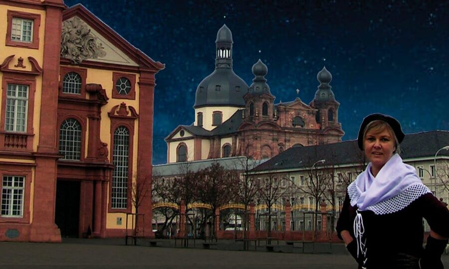 Mannheim: Public Night Watchman Tour with Night Watchwoman Marie - Stop 5: Schillerplatz, a square built for viewpoints