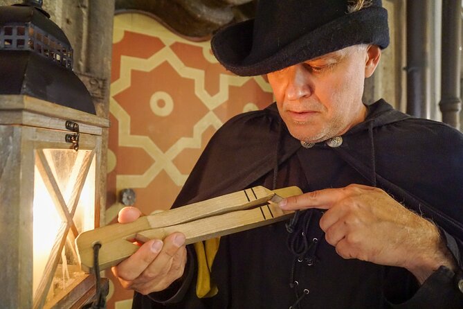 Medieval city tour with night watchman in Munich in German - Munich’s medieval night watchman tour, told street by street