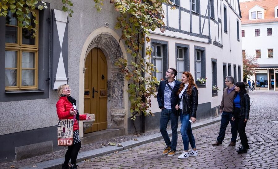 Meißen: Guided Walking Tour - Meißen Cradle of Saxony - Renaissance town houses and the “courts” that hint at old Meissen life