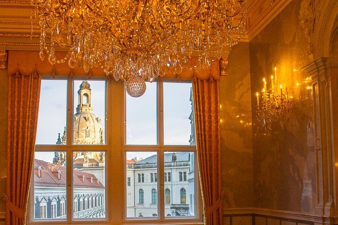 Module 2: Castle tour with new green vaults, parade rooms and much more - Dresden Armory and SKD Exhibitions: Power, Fashion, and Worldview