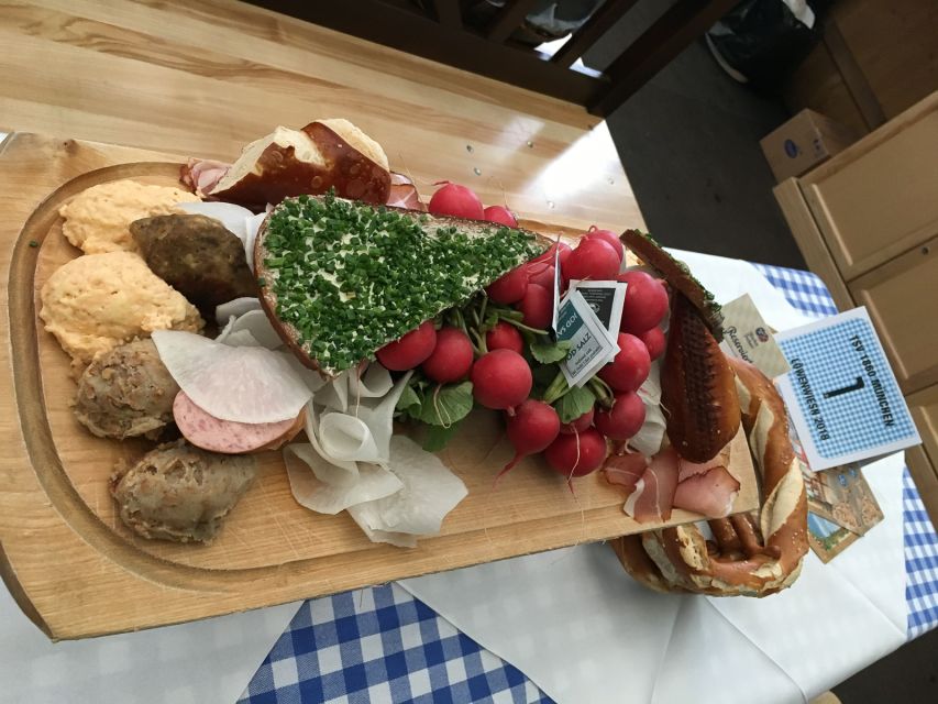München: Oktoberfest Experience and Lunch in Tent - After the Group Portion: Exploring the Rest of Oktoberfest With New Bearings