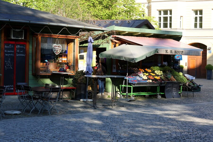 Munich: 3-Hour Food Tour Through Haidhausen in GERMAN - Kriechbaumhof and courtyards you actually notice