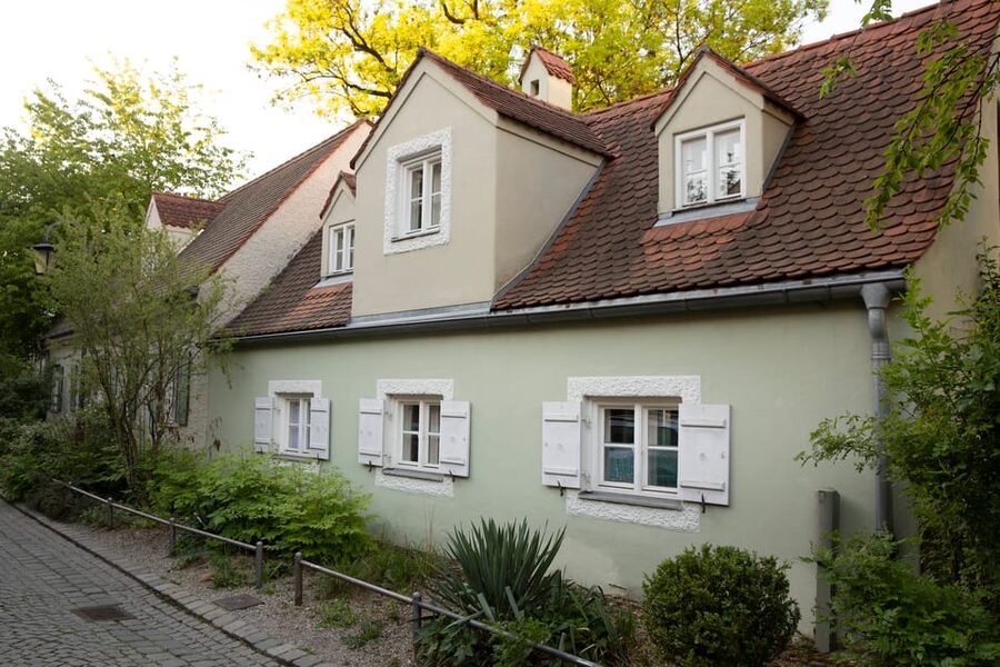 Munich: 3-Hour Food Tour Through Haidhausen in GERMAN - French Quarter strolling: a change in mood
