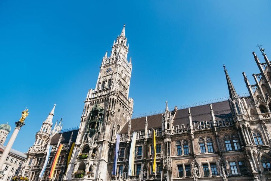 Munich 3-Hour Guided Bike Tour - Marienplatz, Hofbräuhaus, and Maximilianstraße: your Old Town starter kit