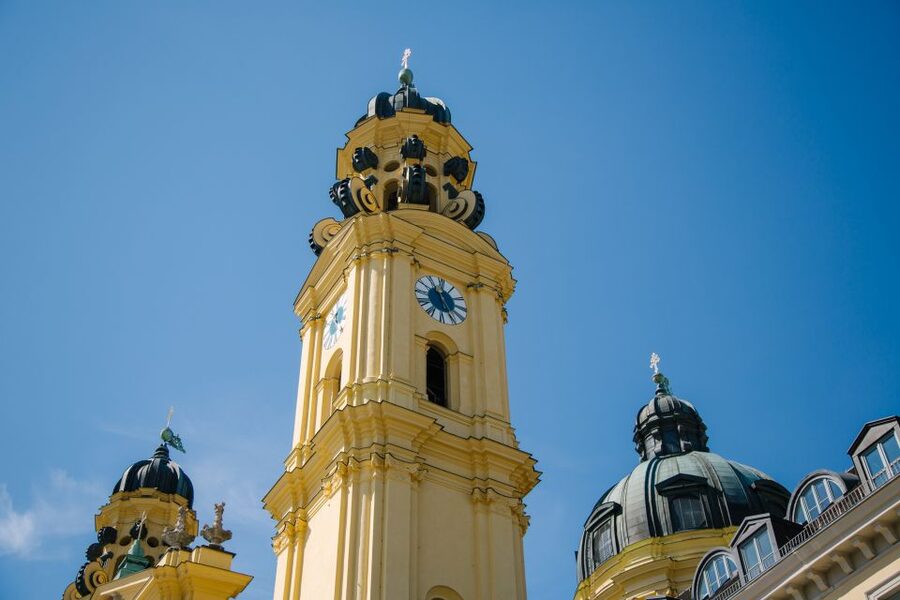 Munich: Bike Tour with Beer Garden Break - A four-hour hit of Munich highlights, on an easy ride