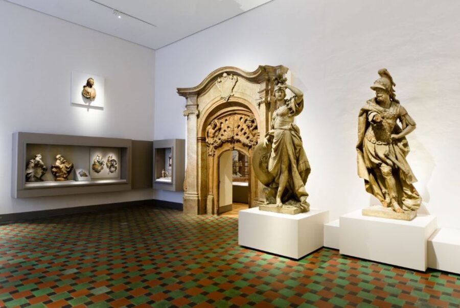 Munich: City Pass 45+ Top Attractions and Public Transport - Public transport add-on: when you should choose inner Munich vs Area M-6