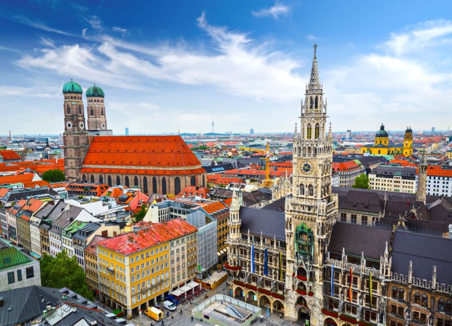Munich: City Pass 45+ Top Attractions and Public Transport - Guided walking tours that help you navigate without thinking too hard