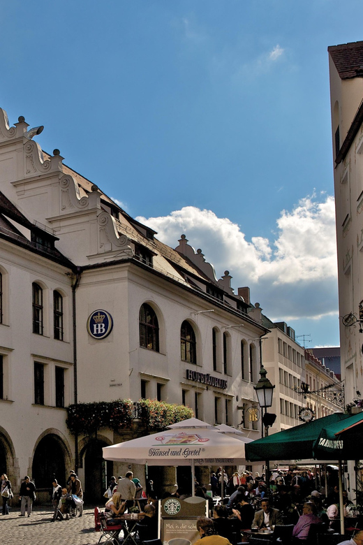 Munich: Food Tour Beer- 3 small beers & "Brotzeit" in GERMAN - Marienplatz start, dirndl flavor, and a fast beer mood