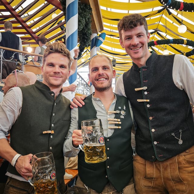 Munich: Guided Oktoberfest Experience with Beer and Lunch - Reserved table time in the beer tent, lunch, and 2 liters of beer