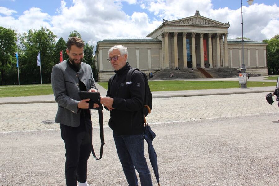 Munich: Historical Walking Tour on the Rise of Hitler - The building boom: propaganda architecture you can still read today