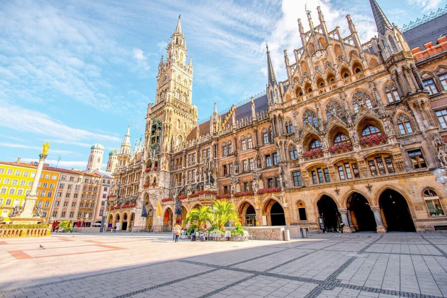 Munich Hop-On Hop-Off Tour: 1-Day or 2-Day Ticket - Rules on board, and why they matter for your comfort