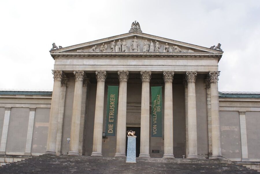 Munich: Nazi History 2-Hour Small Group Walking Tour - Why This Munich Nazi History Walk Feels Different Than a Museum Ticket