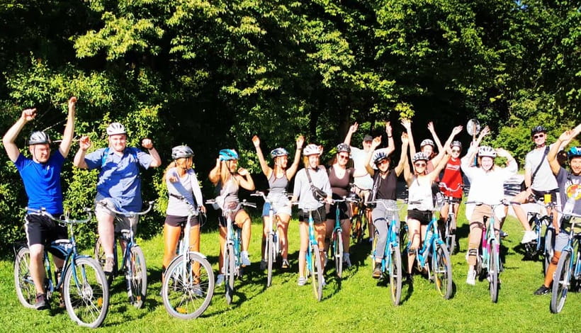 Munich: Neuschwanstein Castle by Bus with Alpine Bike Ride - Guides and Group Feel: Why the Day Feels Smooth