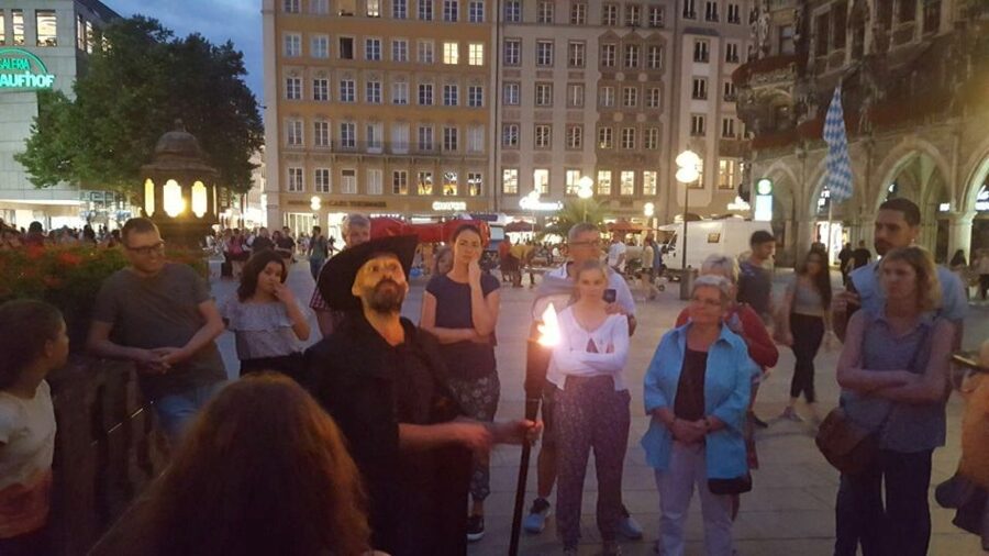 Munich: Night Watchman Torch Tour in German - Meet the night watchman at Spielzeugmuseum, then step into the dark