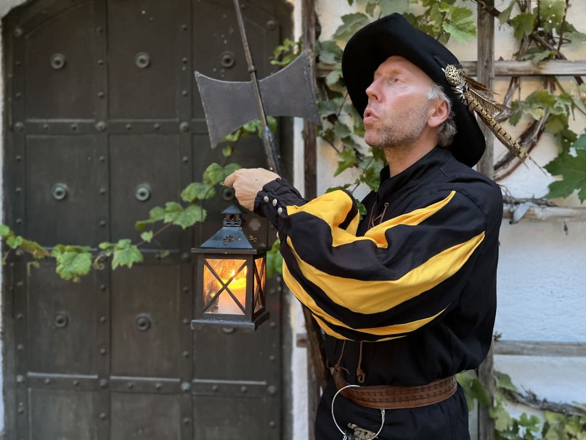 Munich: Night Watchman Walking Tour - Altes Rathaus on Salzstraße and the complaining Stadttor