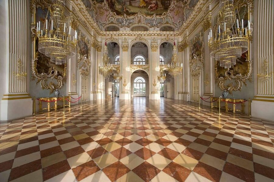 Munich: Nymphenburg Palace Entry Ticket - Inside the Palace: Lavish Rooms, Art, and Royal Living Quarters