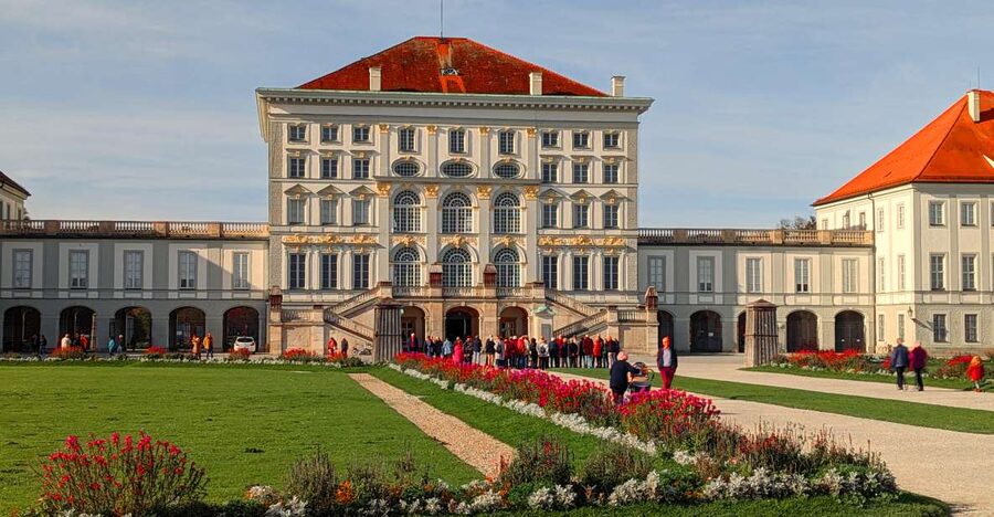 Munich: Nymphenburg Palace with official Guide - Where the story starts, outside the palace walls