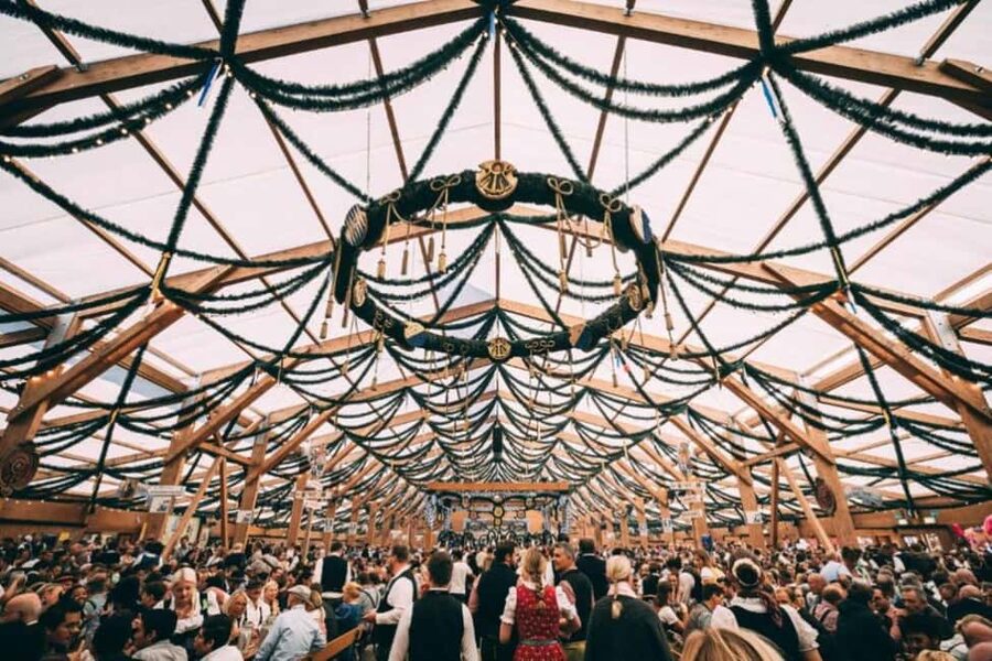 Munich: Oktoberfest Big Beer Tent Evening including table reservation - Meeting at Gotheplatz, then walking to the Wiesn