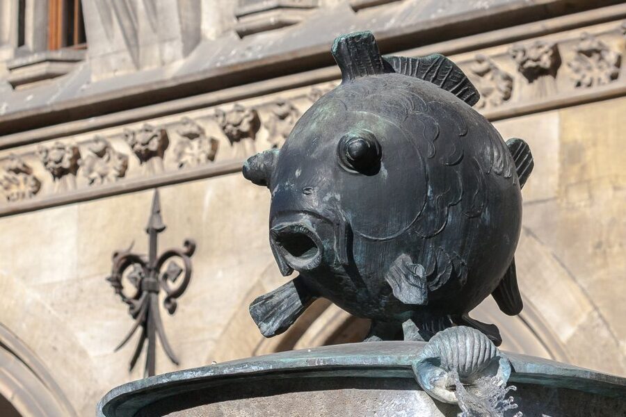 Munich: Places of Luck in Munich - A 105-Minute Luck Walk Between Marienplatz and Odeonsplatz