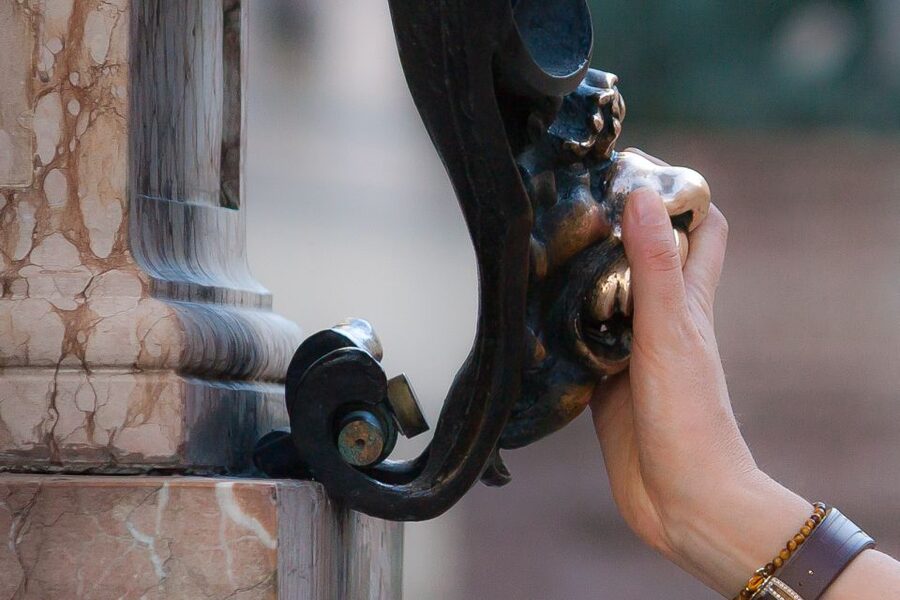 Munich: Places of Luck in Munich - Between Frauenkirche, Residenz, and Marienplatz: Secret Stops with Real Meaning