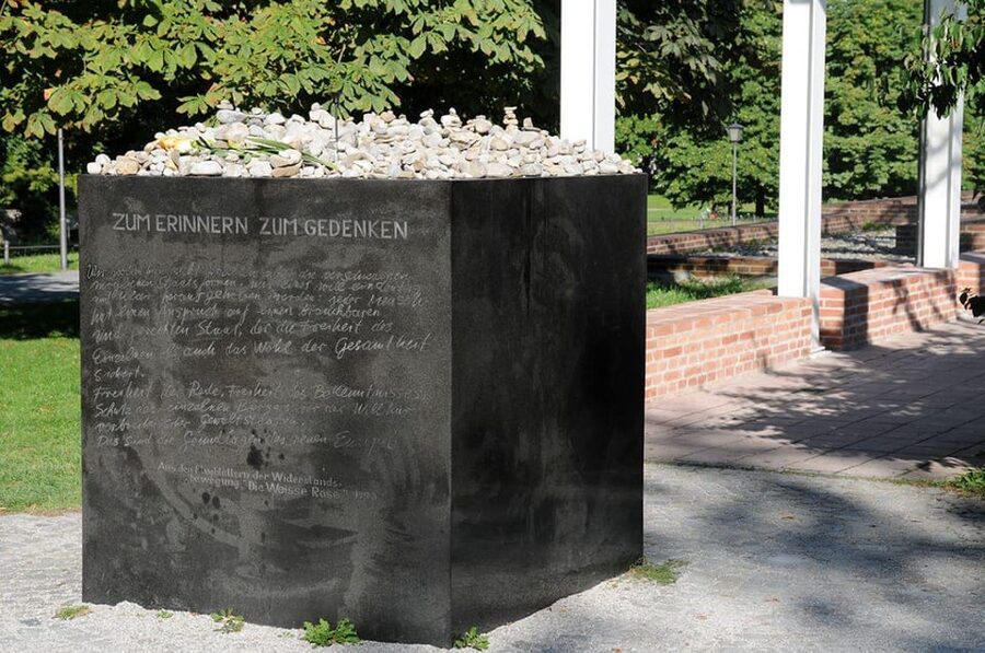 Munich: Private or Group Third Reich and WWII Walking Tour - Practical tips before you go (and what to wear)