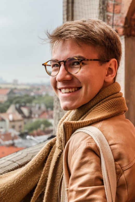 Munich: Private Personalized Walking Tour with a Local Host - The eclectic neighborhood stop and the point of hidden side streets