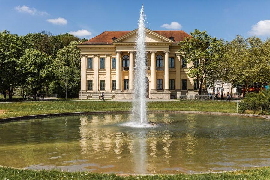 Munich: Private Personalized Walking Tour with a Local Host - Tickets, entrance fees, and transportation: how to budget without surprises
