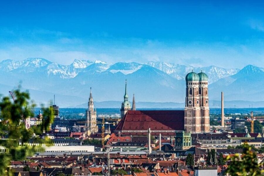 Munich : Private Walking Tour with A Guide (Private tour) - Munich Private Walking Tour: the value of a real local route