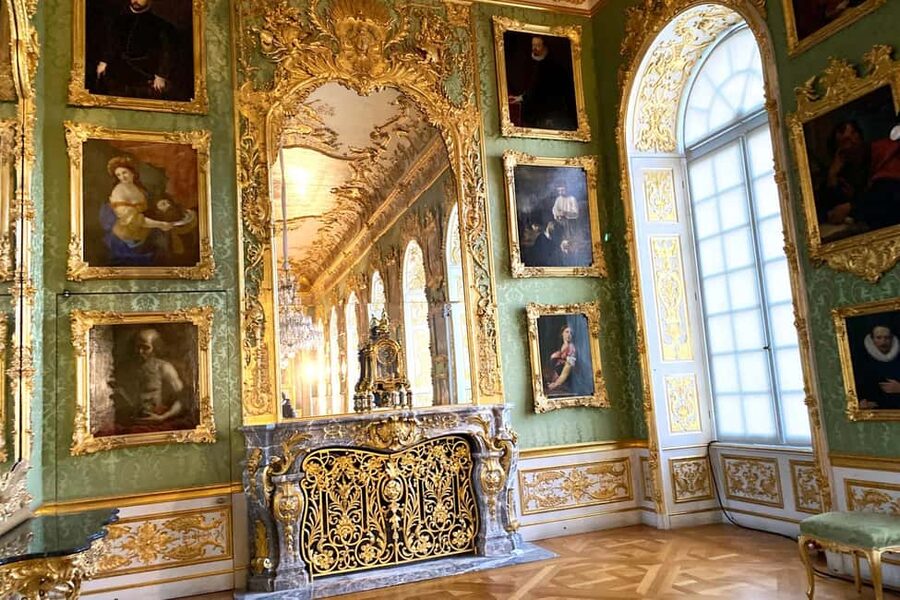 Munich: Residenz Museum Tickets and 2,5-hour Guided Tour - Practical tips so the tour stays fun, not stressful