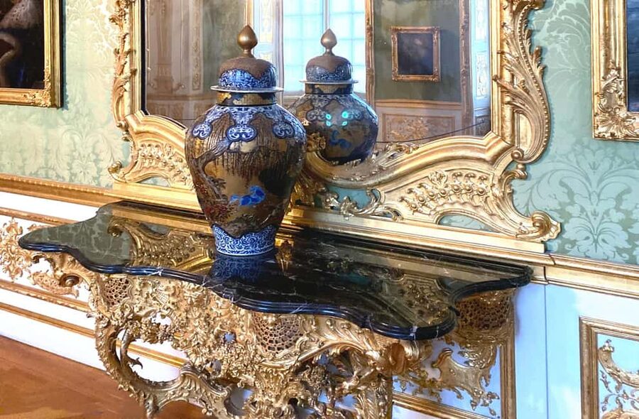 Munich: Residenz Museum Tickets and 2,5-hour Guided Tour - The meeting point on Residenstraße, and how not to waste time