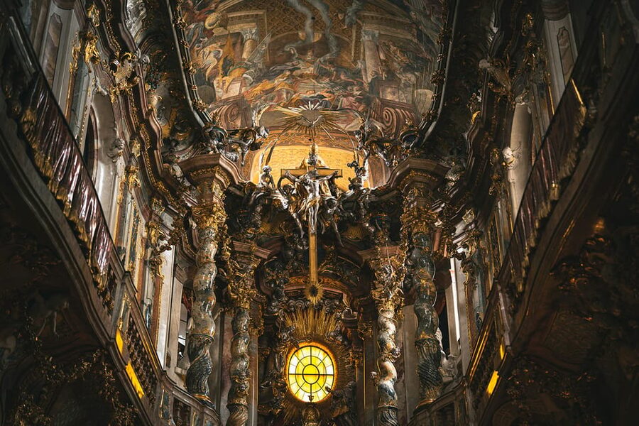 Munich: Spanish Guitar & Bach Toccata at Asamkirche - Who this concert is best for in Munich