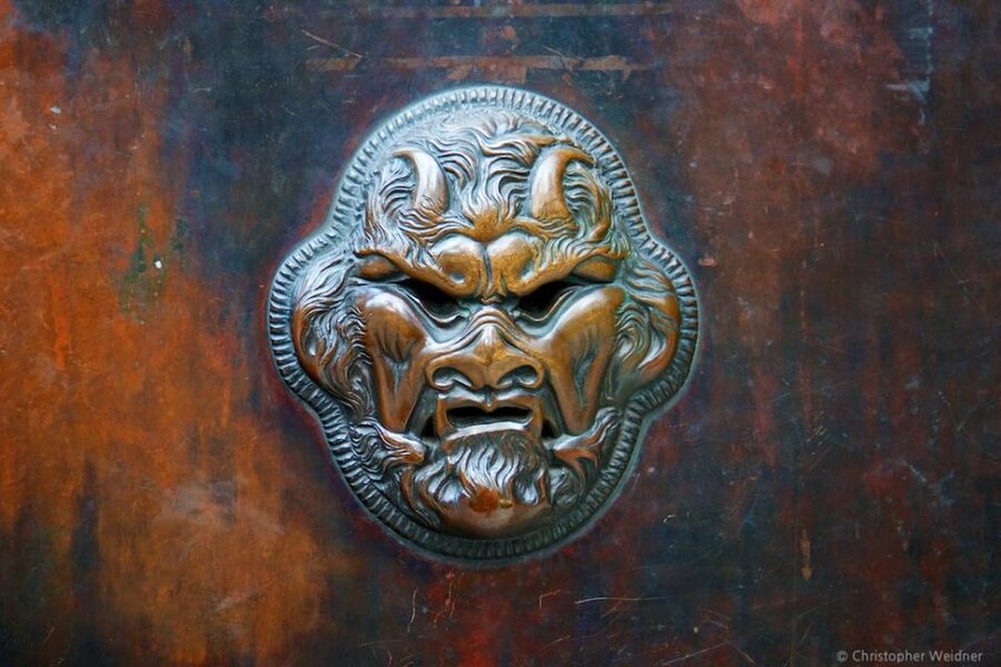 Munich: Spooky Tour of Old Town in German - What the spooky old town tour is really about