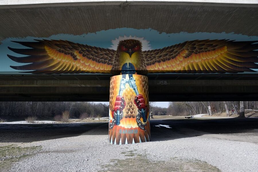 Munich: Street Art Bike Tour - Marienplatz to the Isar: where the tour finds its momentum