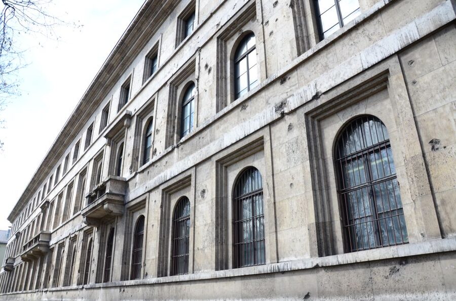 Munich: Third Reich Guided City Walking Tour - Haus der Kunst and how the regime used art