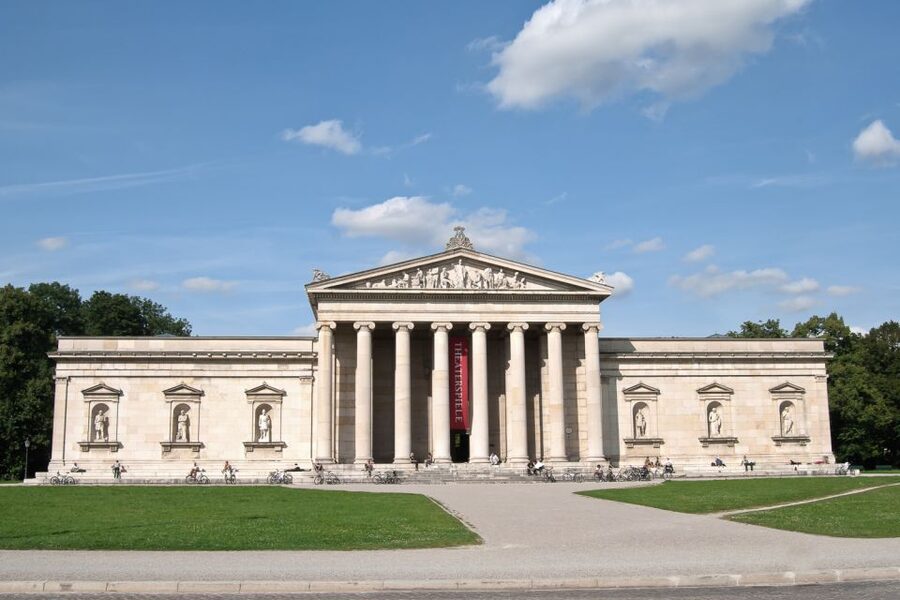Munich: Third Reich & WWII Walking Tour - Why Munich turned into fertile ground for Nazism