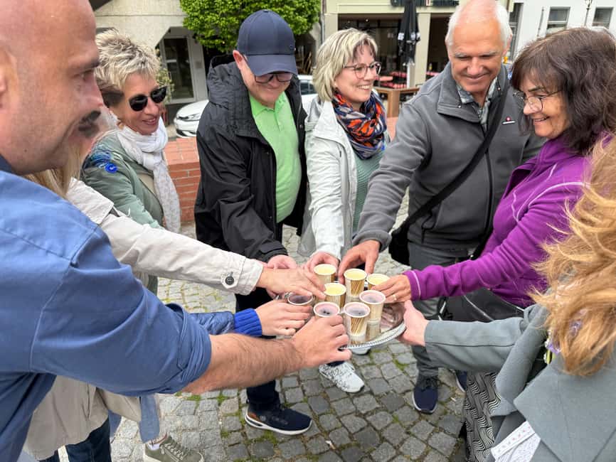 Munich: Viktualienmarkt Food Tasting Tour in German - Extra-Long Farmer Bread, A Carby Stop That Actually Teaches You Something