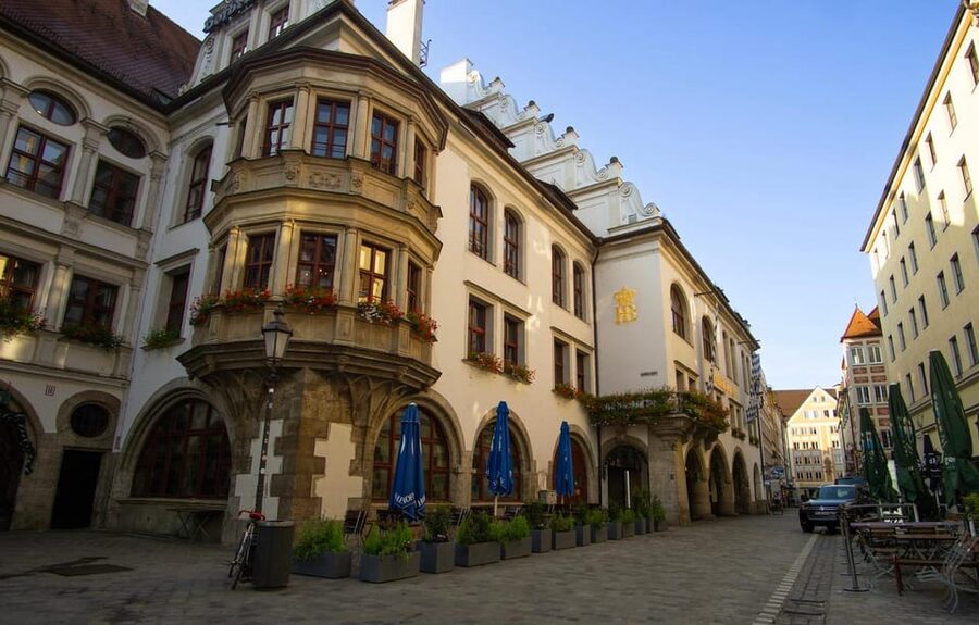 Munich: Walking tour of the old town with all your senses - Modern Munich Corners, Local Spirit, and the Surprise Factor